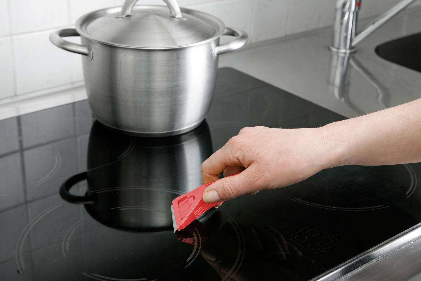 Glasschaber mit Klingenschutz