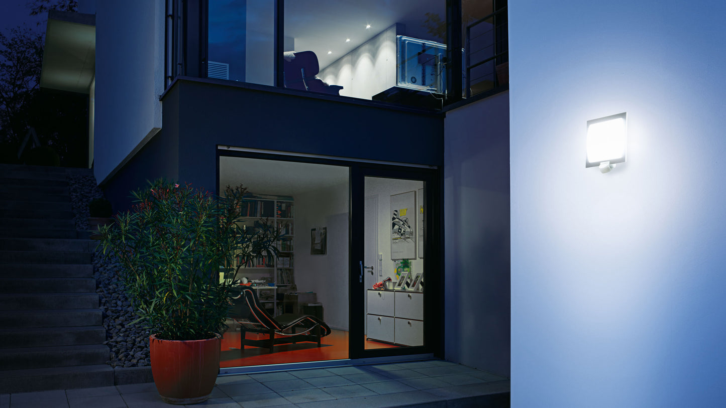 AUSSENLEUCHTE L 20 S IP44