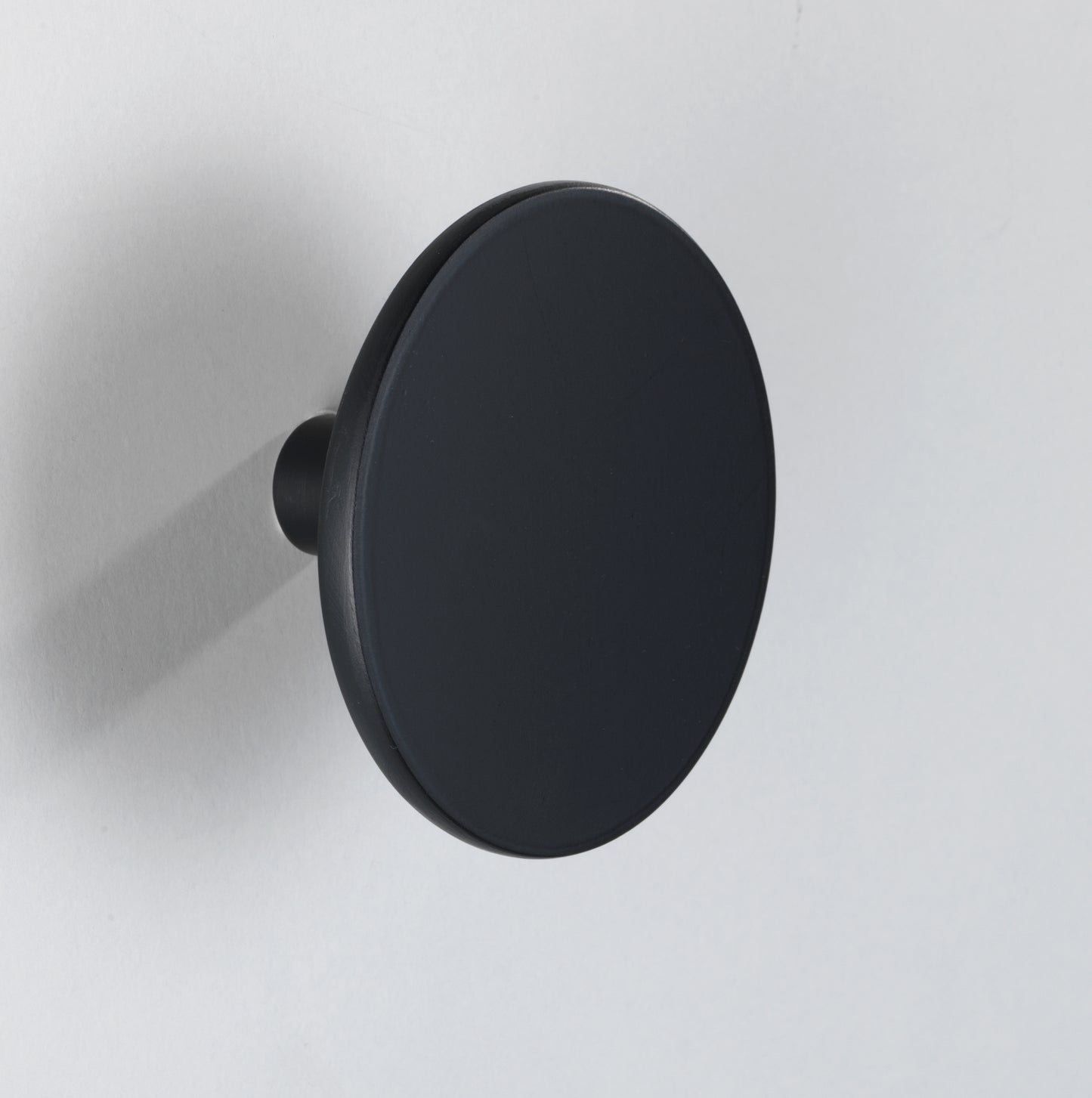 Polyresin Haken Melle 8 cm, schwarz matt
