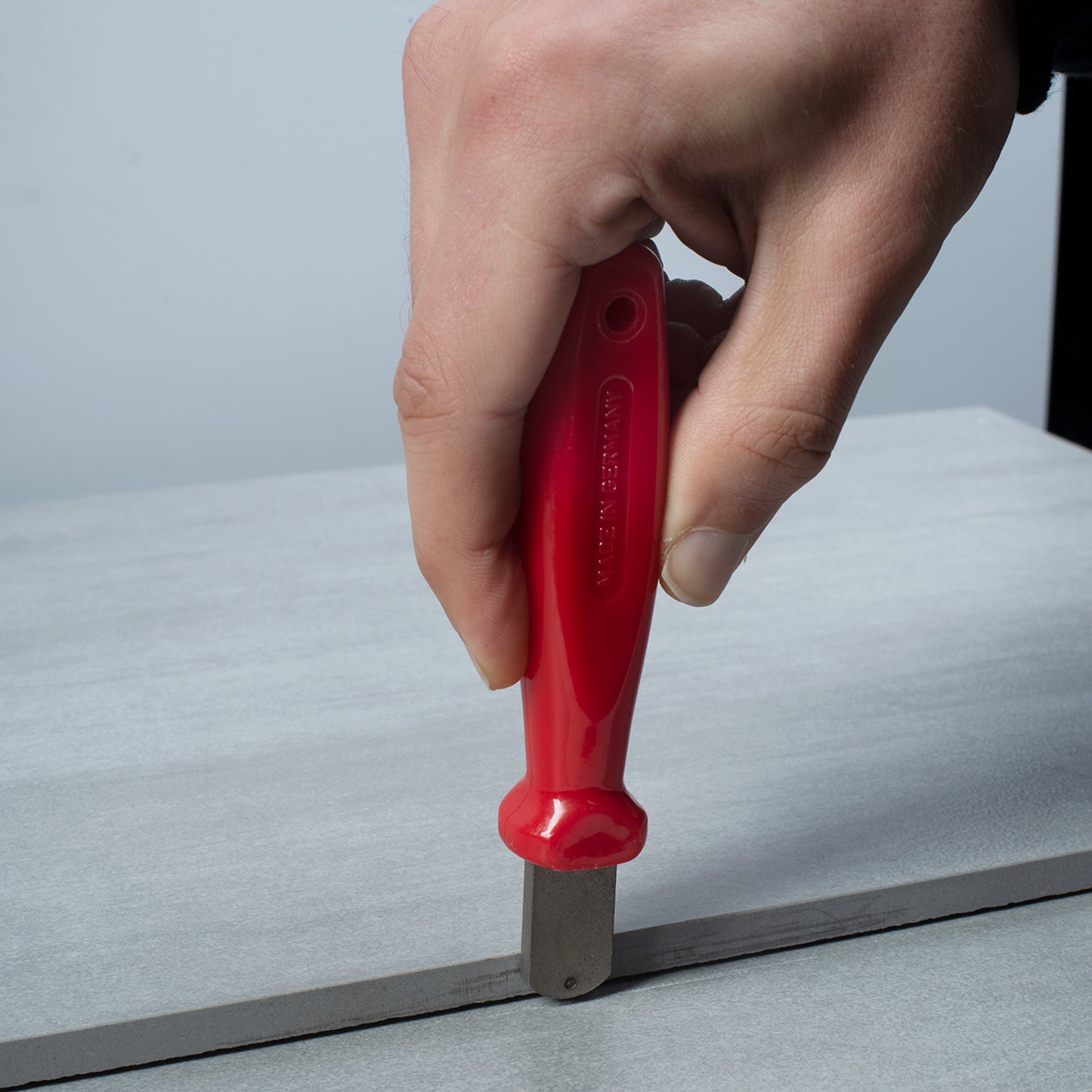 Fliesenschneider mit HM-Schneidrad