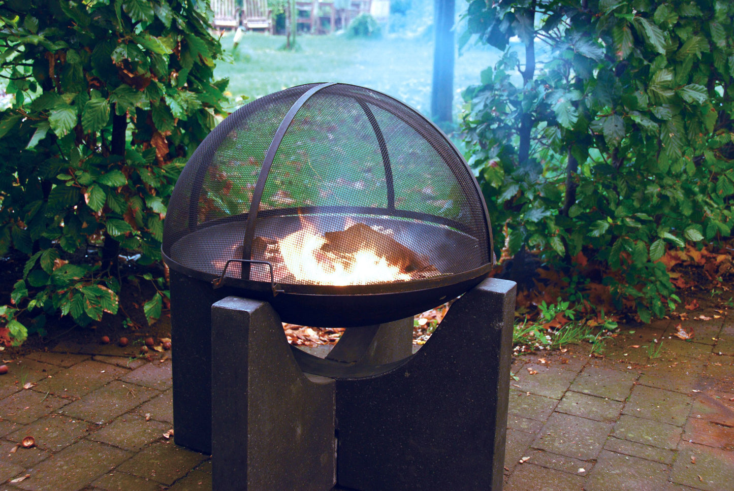 Esschert Design Funken Schutz faltbar 60 cm Feuer Schale Gitter Haube schwarz