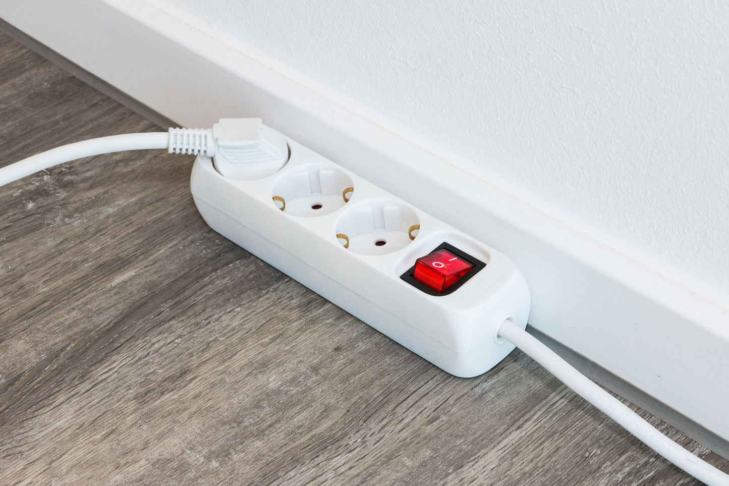 Mehrfachsteckdose 3fach mit Flachstecker 2m weiß