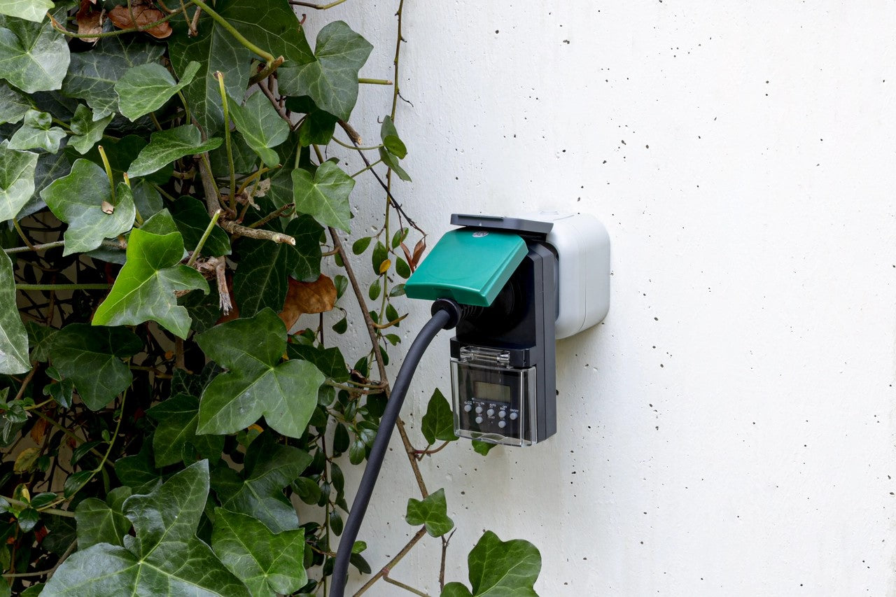 REV Digitale Zeitschaltuhr IP44 | schwarz