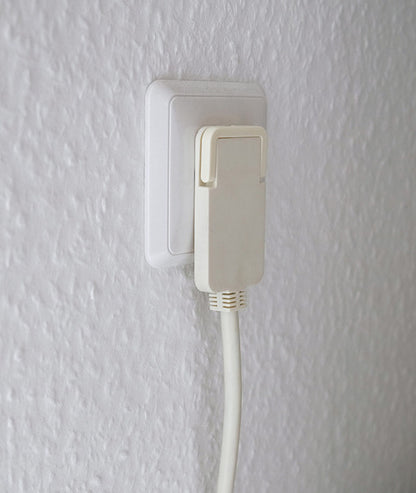 Std-Leiste 4-F.Comfort-Line, weiss 2m H05VV-F3G1.5 mit Flachstecker weiss 2m mit Flachstecker