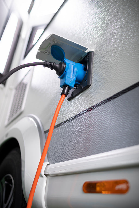 Adapter-Leitung 1.5m H07RN-F3G2.5 Stecker CEE230V / Winkelkupplung