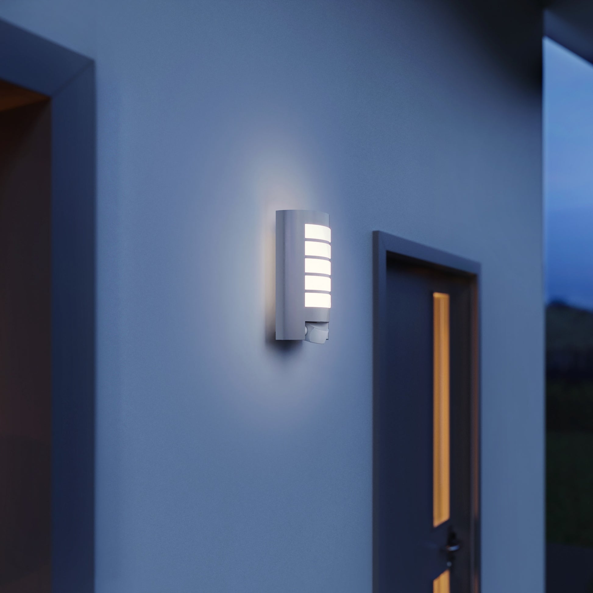 Sensor-Außenleuchte L 12 IP44