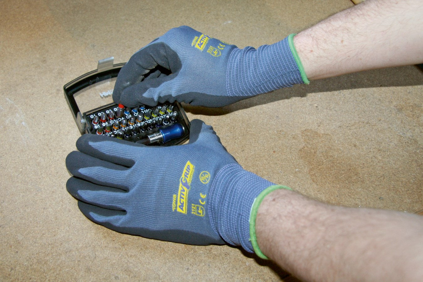 Kerbl Feinstrickhandschuh "ActivGrip Advance" | Gr. 8